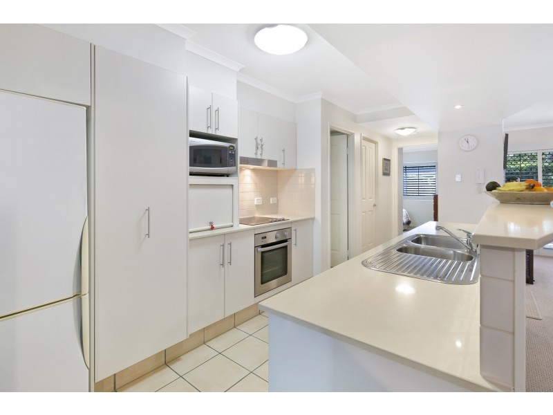 14/1 Riverwalk Avenue, Robina QLD 4226