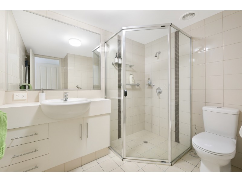 14/1 Riverwalk Avenue, Robina QLD 4226