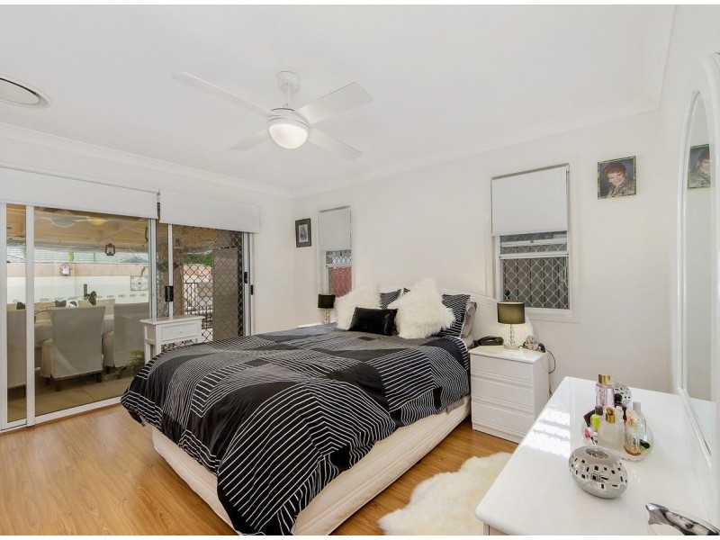 4 Casablanca Court, Burleigh Waters QLD 4220