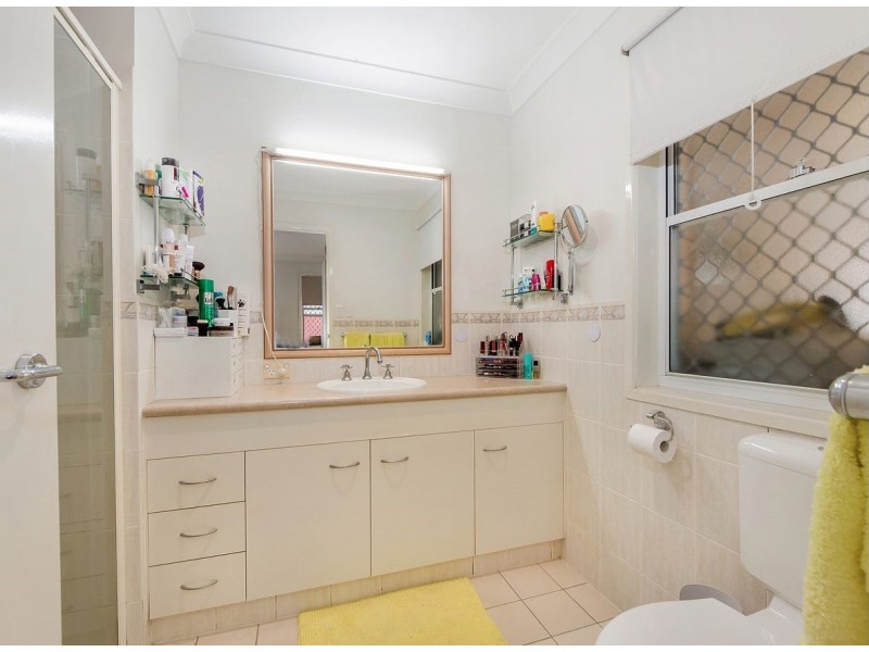 4 Casablanca Court, Burleigh Waters QLD 4220