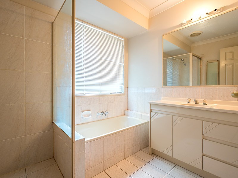 1 Wardley Drive, Parkwood QLD 4214