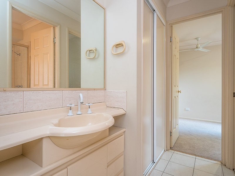 1 Wardley Drive, Parkwood QLD 4214