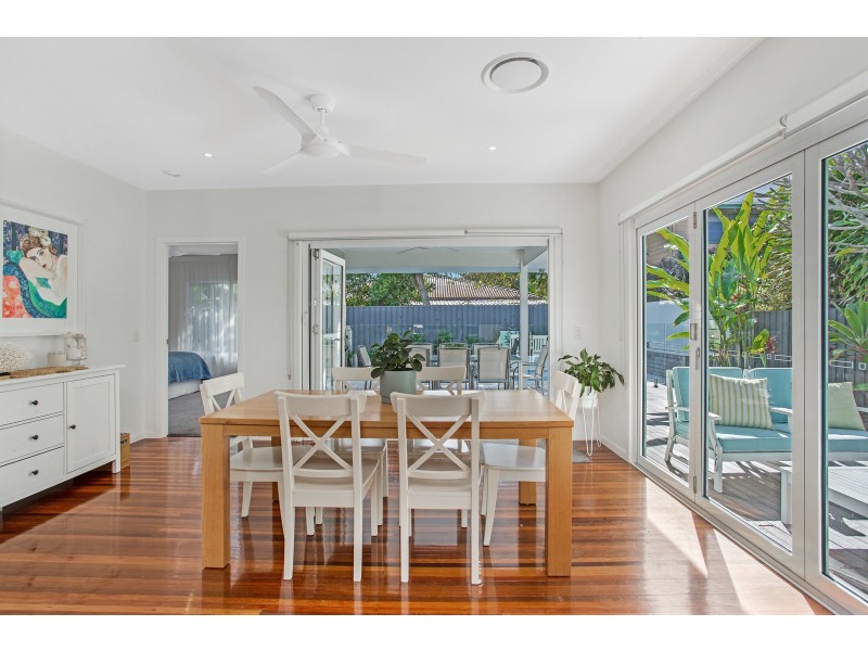 9 Seaside Drive, Mermaid Beach QLD 4218