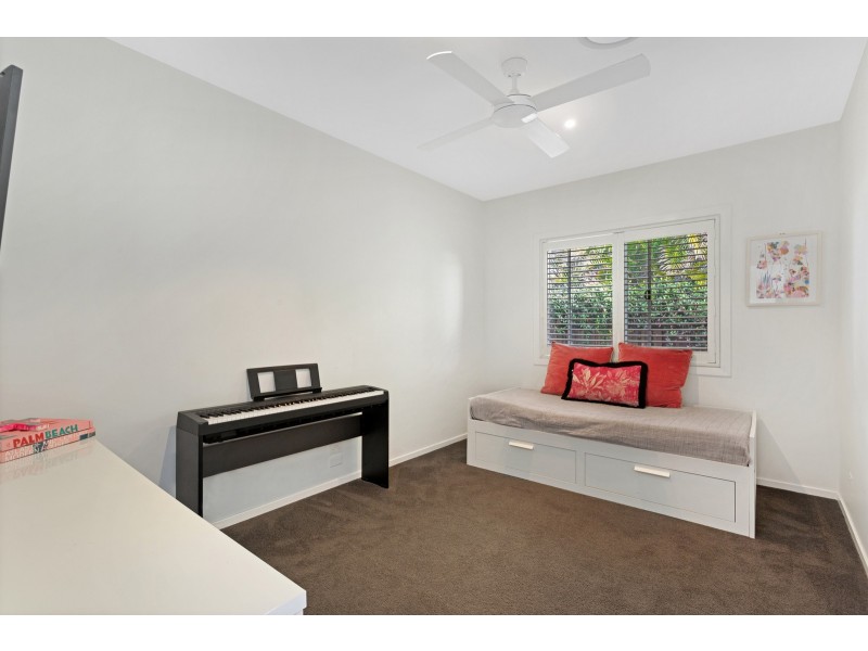 9 Seaside Drive, Mermaid Beach QLD 4218