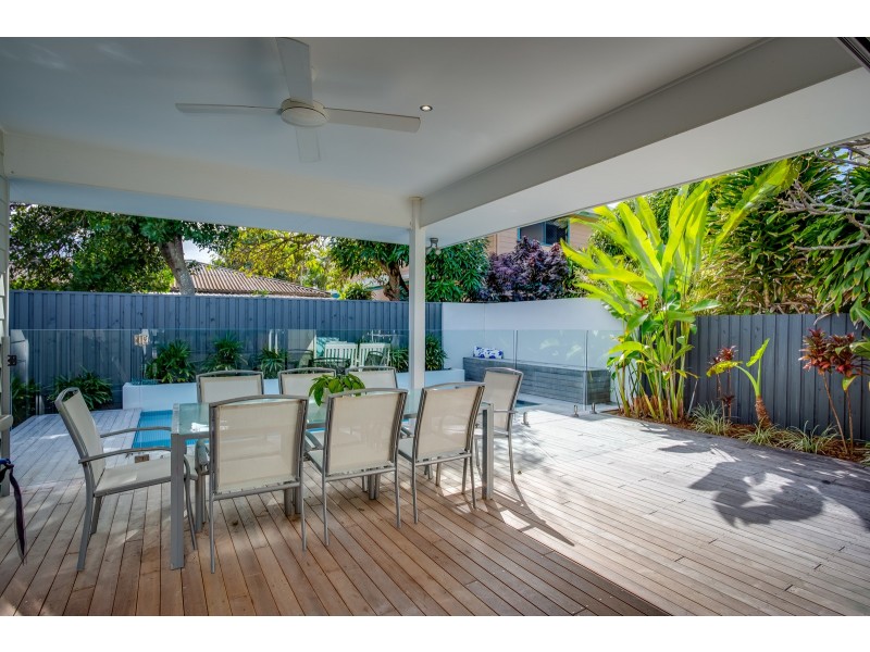 9 Seaside Drive, Mermaid Beach QLD 4218
