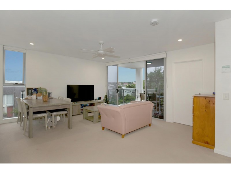 436/33 Lakefront Crescent, Varsity Lakes QLD 4227