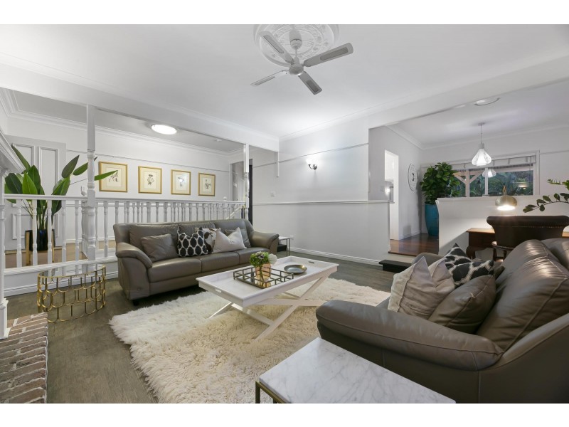 44 Harry Mills Drive, Worongary QLD 4213