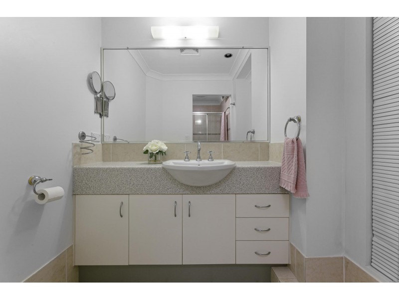 44 Harry Mills Drive, Worongary QLD 4213