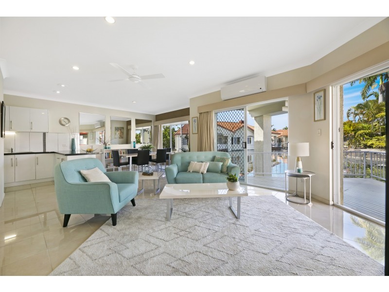 41/24 Ron Penhaligon Way, Robina QLD 4226