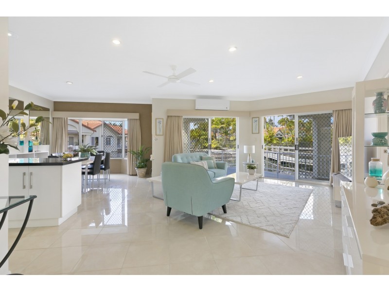 41/24 Ron Penhaligon Way, Robina QLD 4226