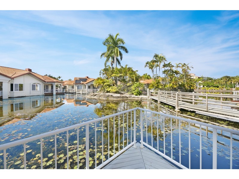 41/24 Ron Penhaligon Way, Robina QLD 4226