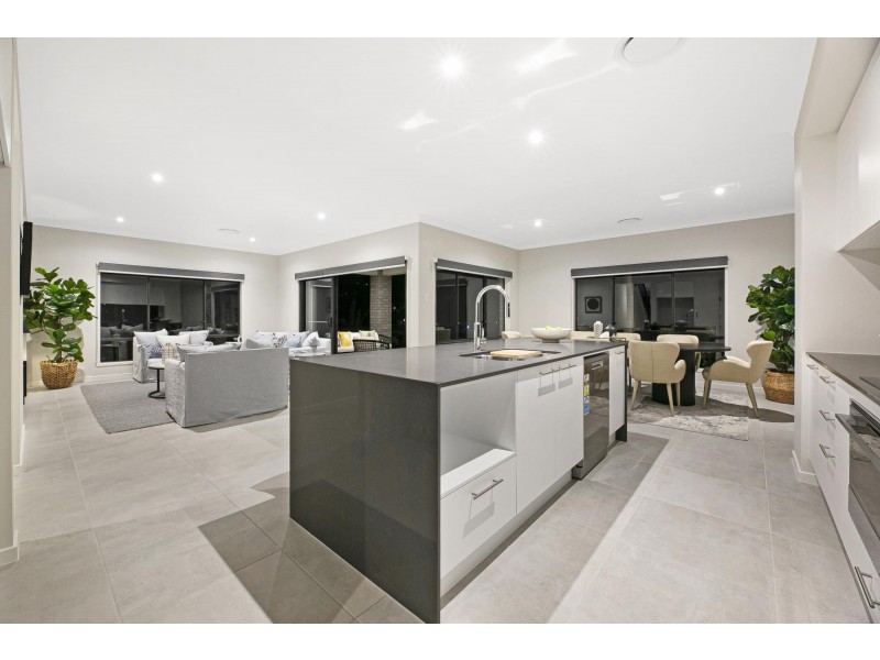 32B Viscount Drive, Tallai QLD 4213