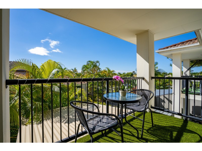 13/323 Christine Avenue, Varsity Lakes QLD 4227