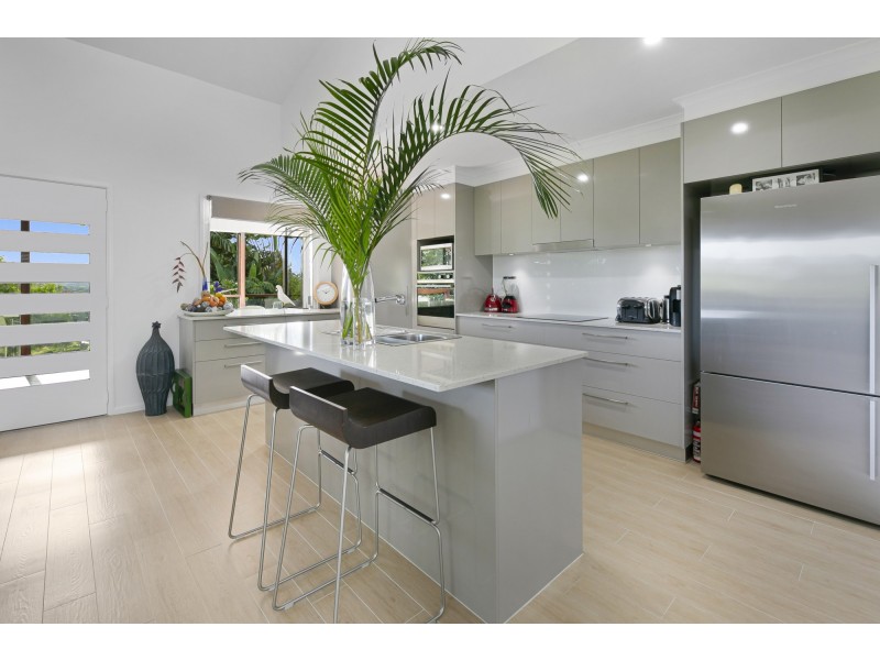 5 Opal Court, Carrara QLD 4211