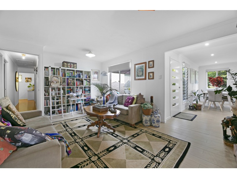 5 Opal Court, Carrara QLD 4211