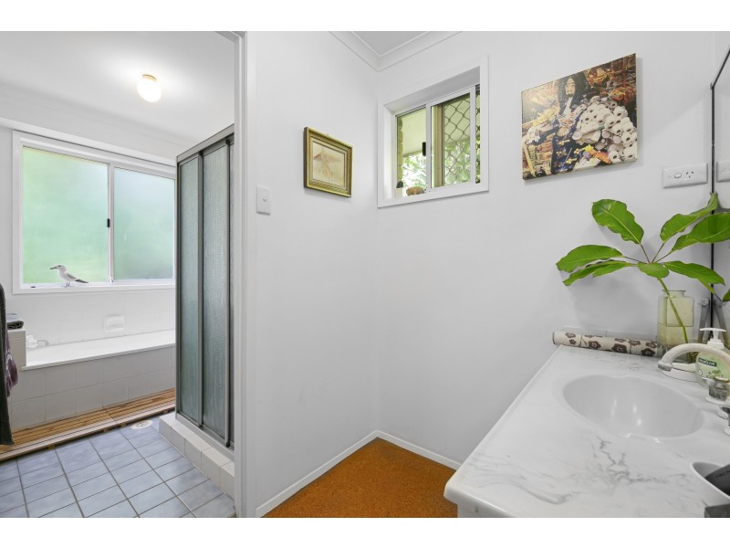 5 Opal Court, Carrara QLD 4211