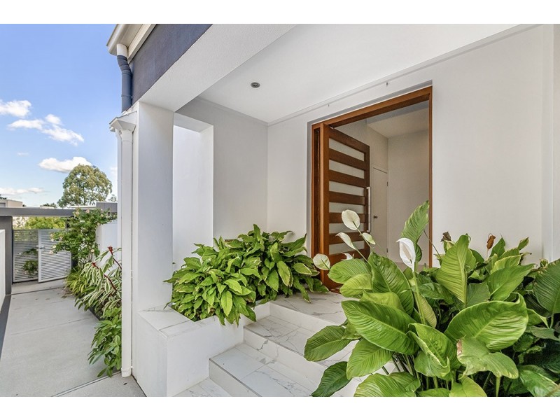 8004B Vista Drive, Benowa QLD 4217