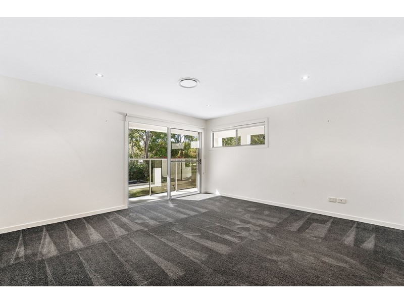 8004B Vista Drive, Benowa QLD 4217