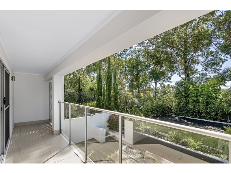 8004B Vista Drive, Benowa QLD 4217