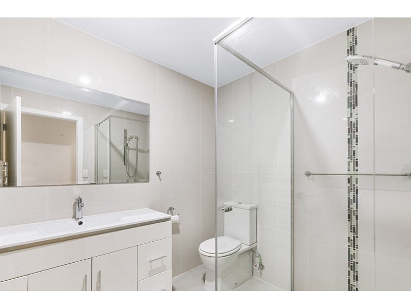 8004B Vista Drive, Benowa QLD 4217