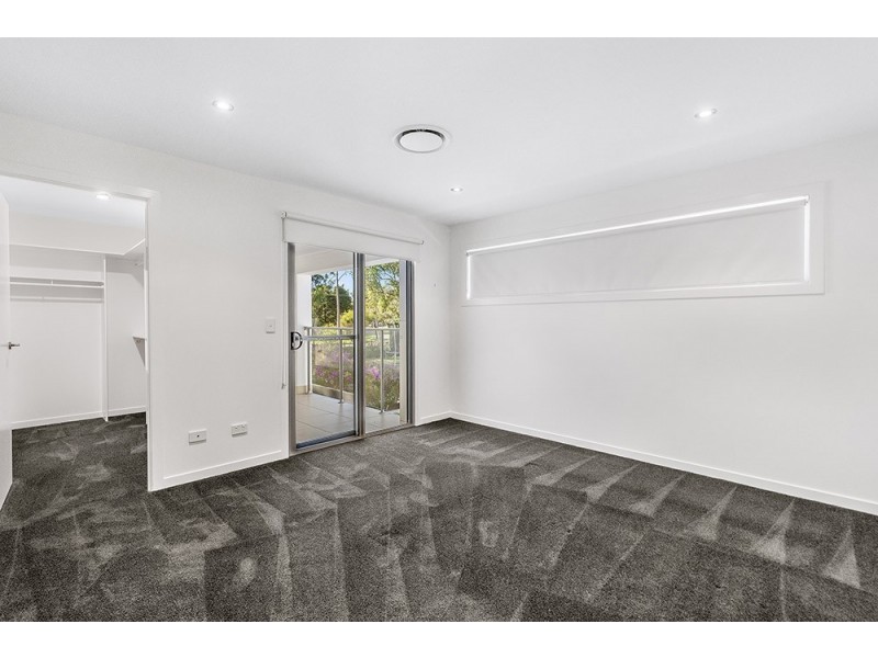 8004B Vista Drive, Benowa QLD 4217