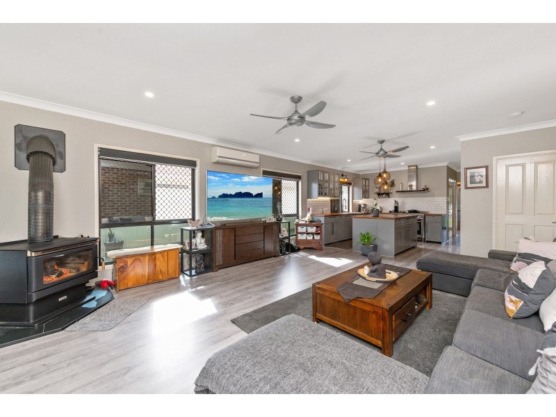 9 Mocha Way, Pimpama QLD 4209