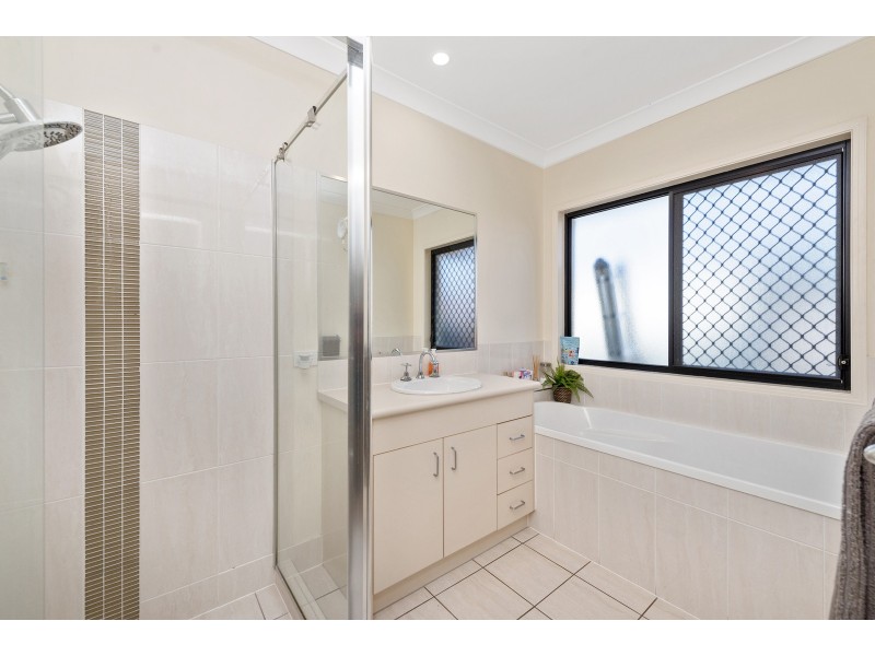 9 Mocha Way, Pimpama QLD 4209