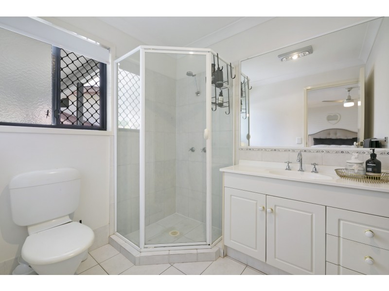 24 Sirec Way, Burleigh Heads QLD 4220