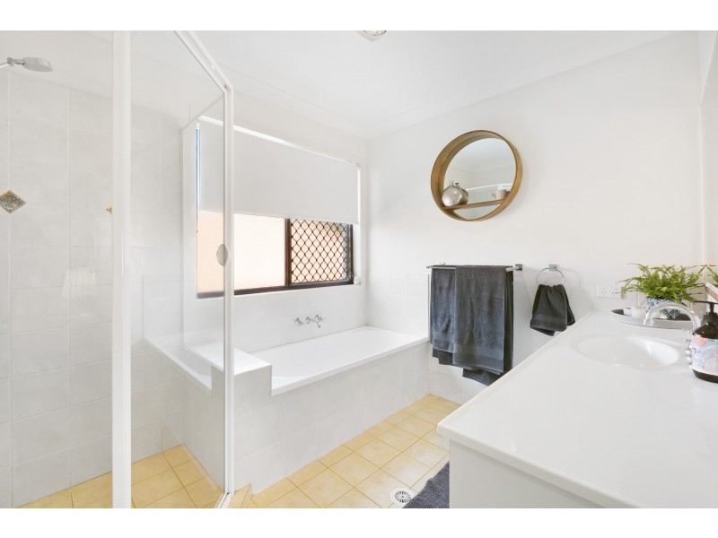 24 Sirec Way, Burleigh Heads QLD 4220