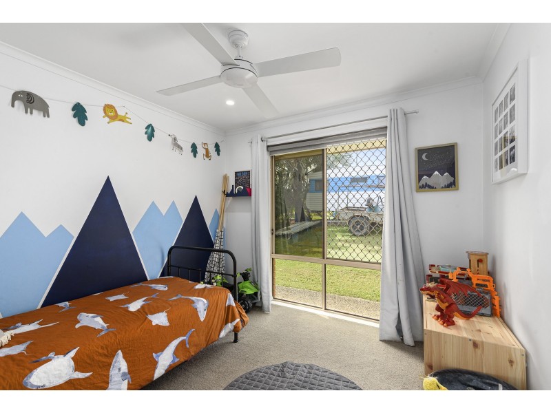 11 Baltimore Crt, Carrara QLD 4211