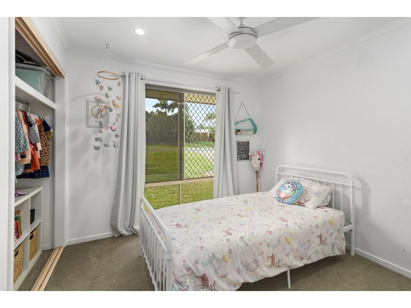 11 Baltimore Crt, Carrara QLD 4211