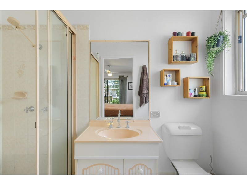 11 Baltimore Crt, Carrara QLD 4211