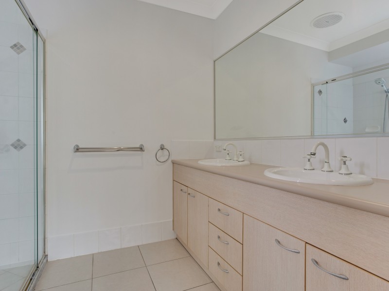 9 Abraheim Court, Mudgeeraba QLD 4213