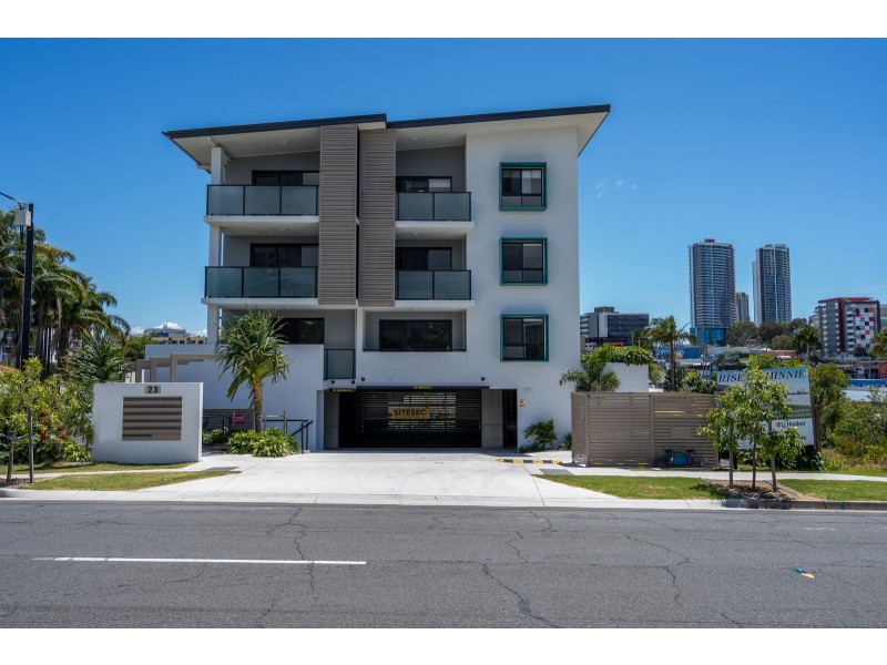 2/23 Minnie Street, Southport QLD 4215