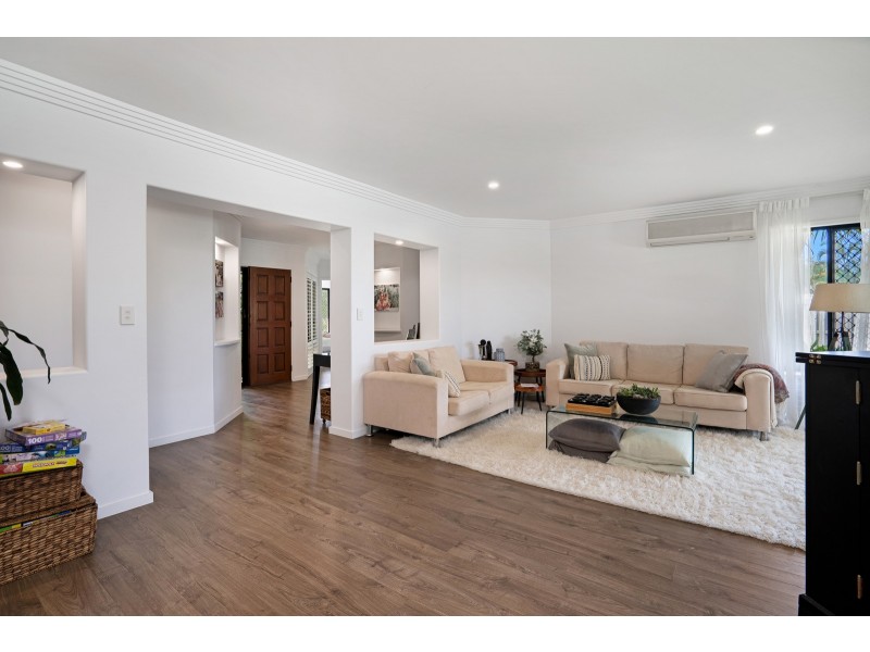 24 Straite Drive, Robina QLD 4226