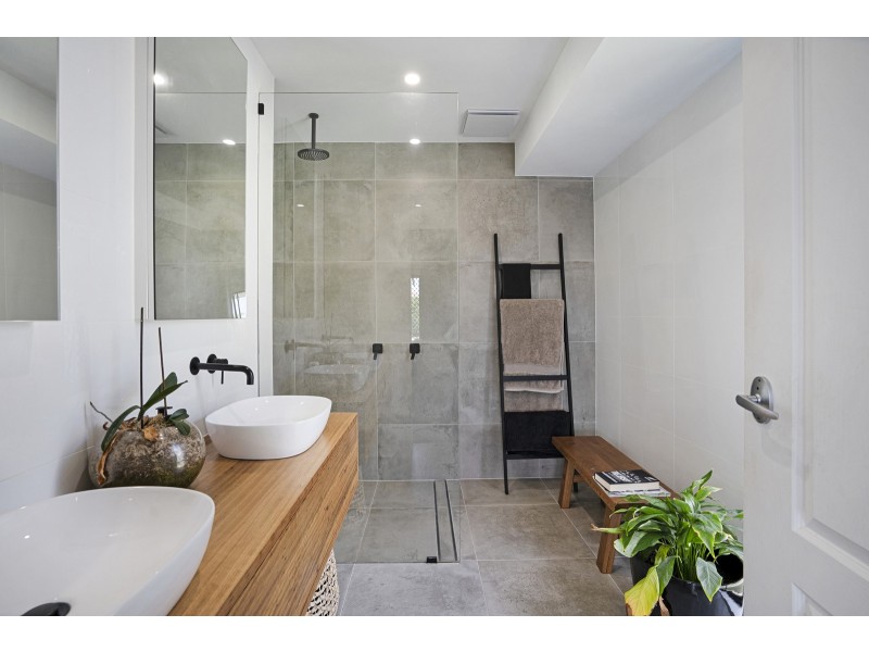 24 Straite Drive, Robina QLD 4226