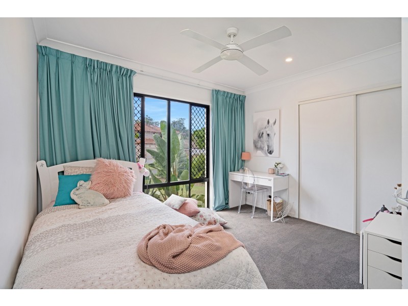 24 Straite Drive, Robina QLD 4226