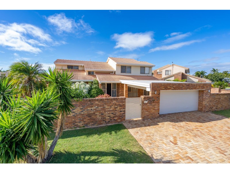 3 Seaspray Street, Paradise Point QLD 4216