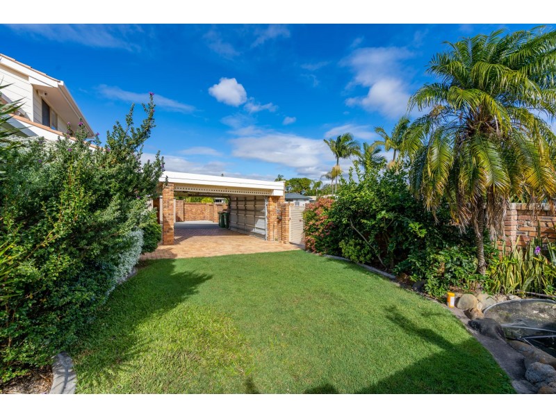 3 Seaspray Street, Paradise Point QLD 4216