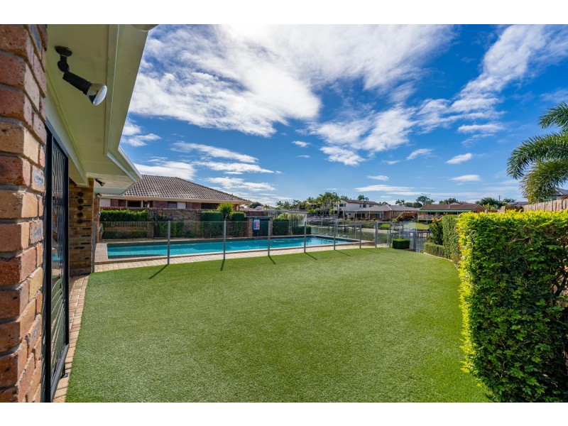 3 Seaspray Street, Paradise Point QLD 4216