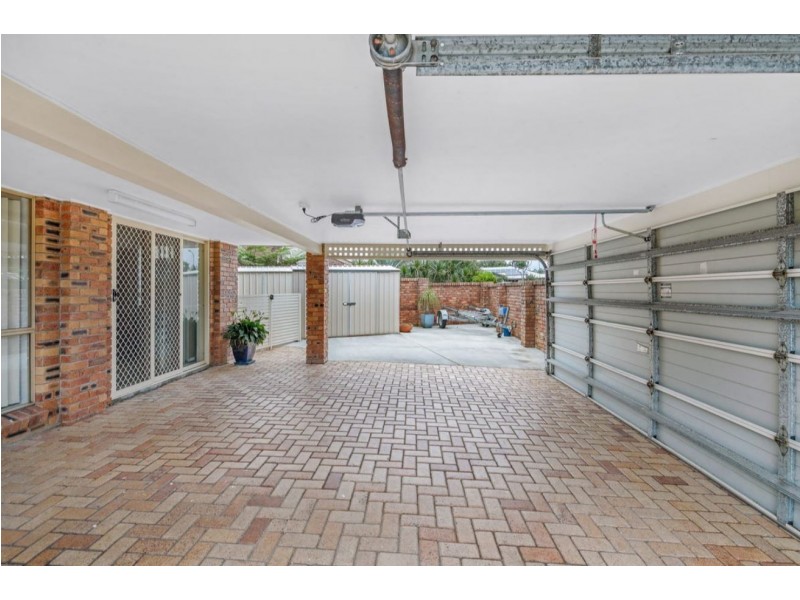 3 Seaspray Street, Paradise Point QLD 4216