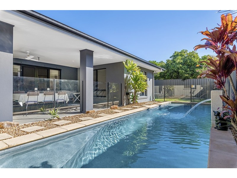 37 Gerona Circuit, Varsity Lakes QLD 4227