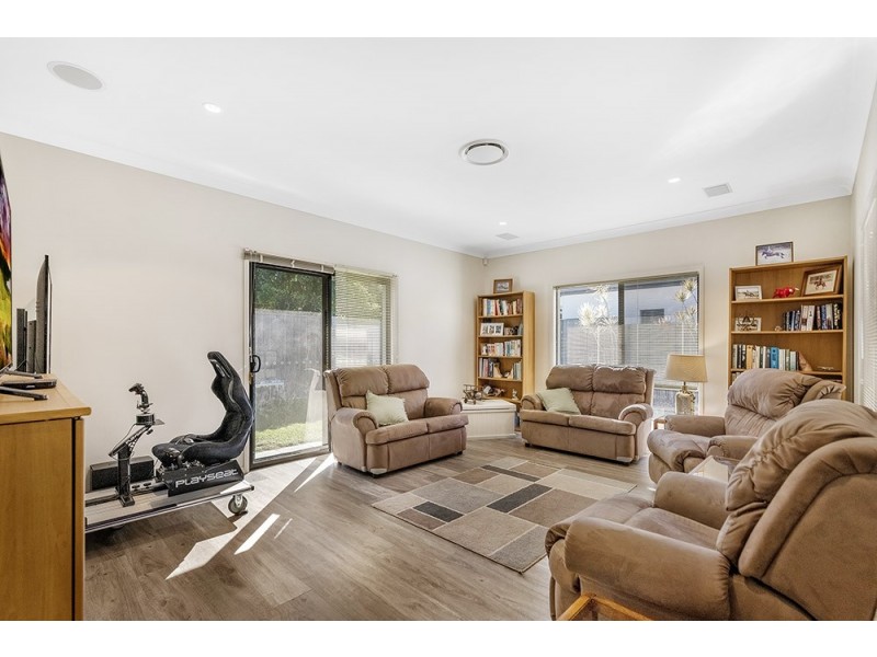 37 Gerona Circuit, Varsity Lakes QLD 4227