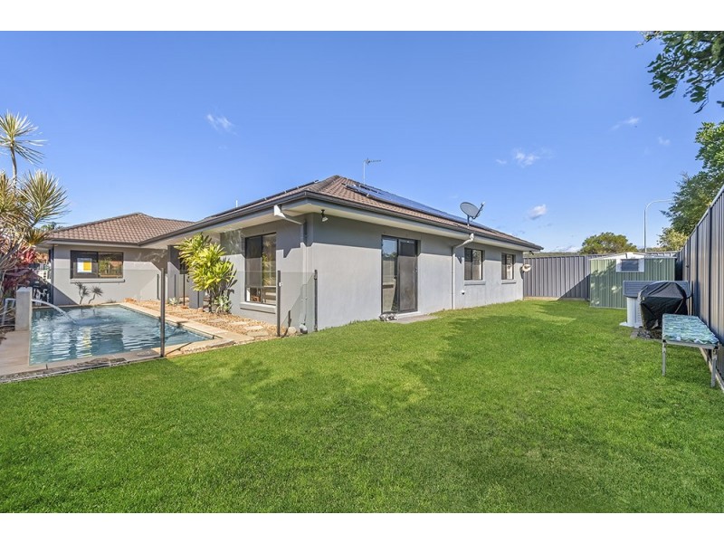 37 Gerona Circuit, Varsity Lakes QLD 4227