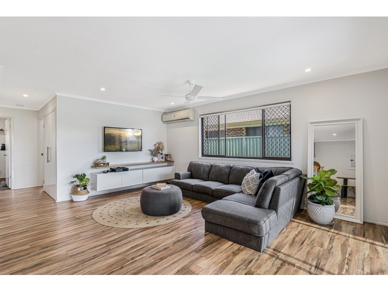 2/8 Wagtail Court, Burleigh Waters QLD 4220