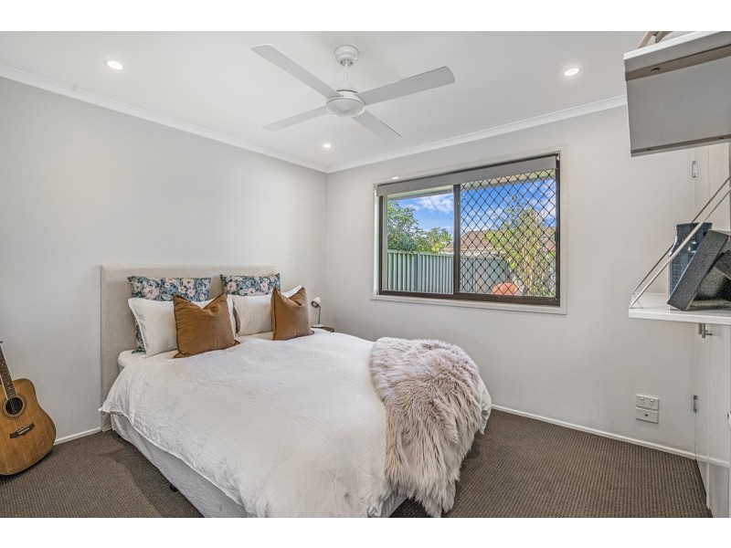 2/8 Wagtail Court, Burleigh Waters QLD 4220