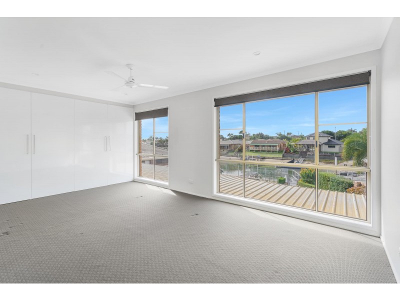 Three Seaspray Street, Paradise Point QLD 4216