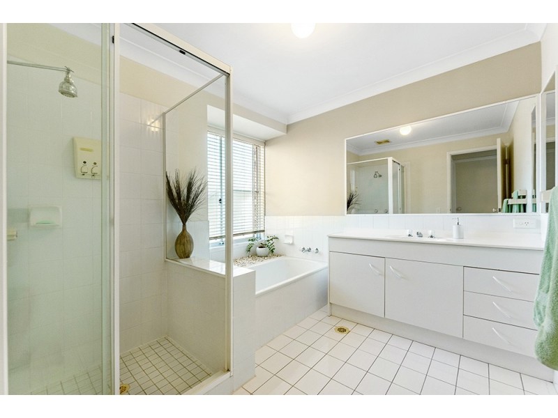 5 Colonsay Crescent, Merrimac QLD 4226