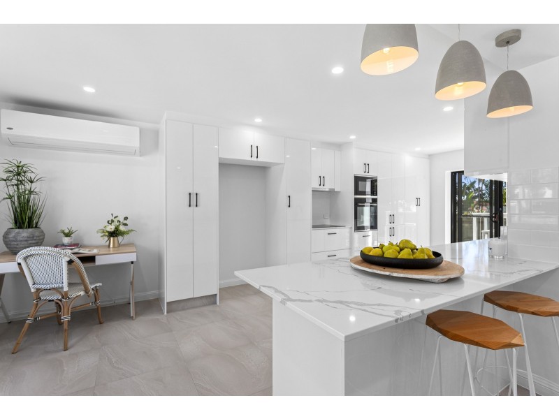 Twenty One Horizon Avenue, Ashmore QLD 4214