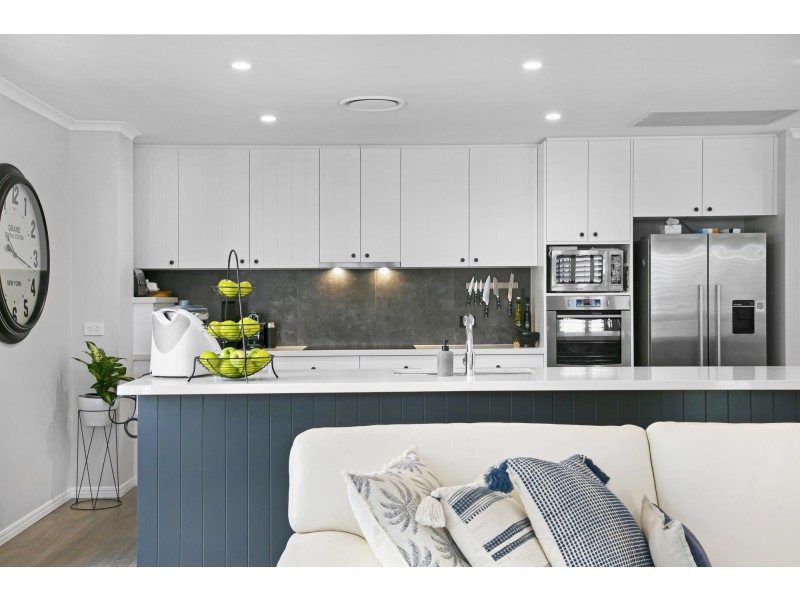 3 Mustique Court, Burleigh Waters QLD 4220